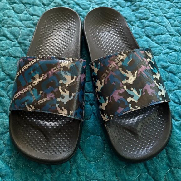 AND1 Crossover Lenticular Sport Slide Sandals Men's Size 12 - Picture 2 of 6